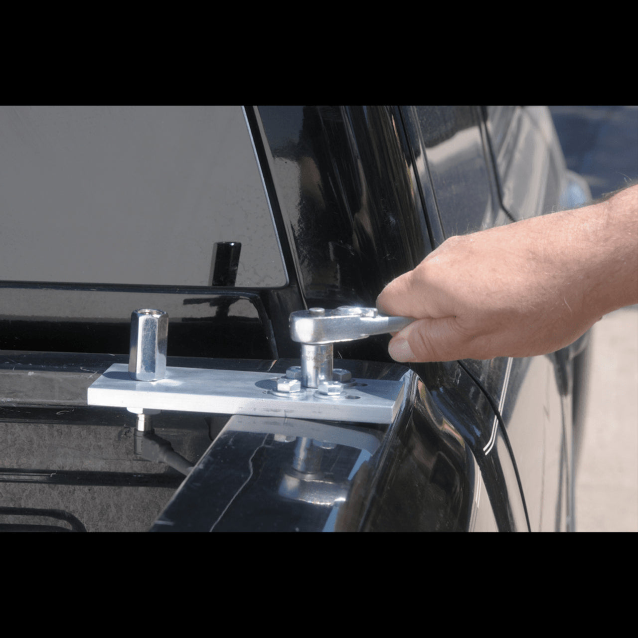 Heavy Duty Stake Pocket Mount – Universal Fit for Truck Whips SAW-SPM